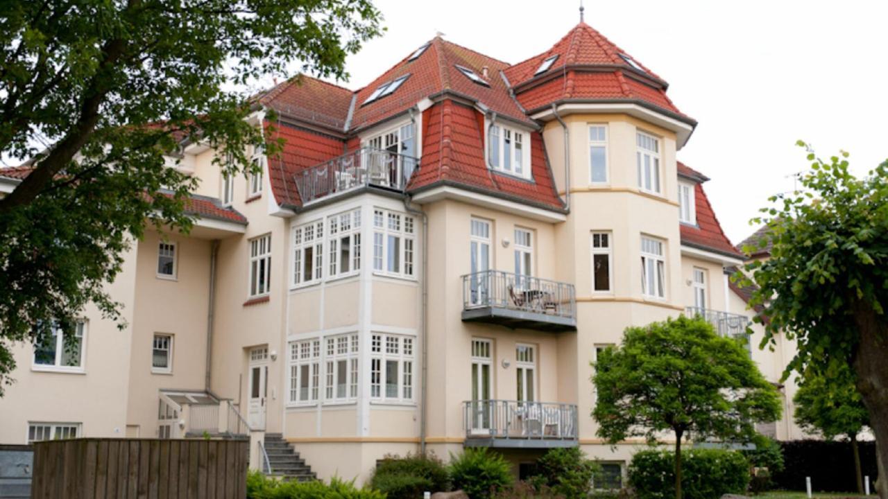 Villa Duene Mit Grosser Sonnenterrasse, Kamin, Wlan Und Tiefgarage Fuer 2-4 Personen Ostseebad Kühlungsborn Exterior foto